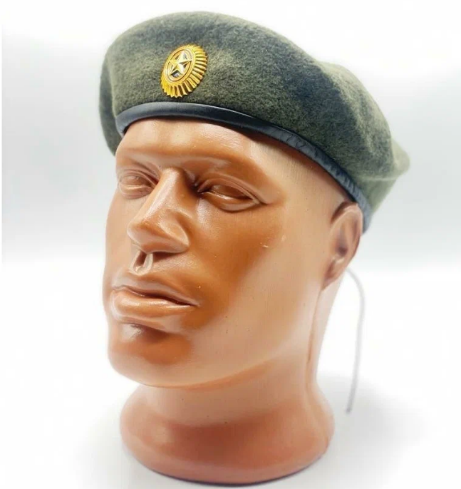 Берет бесшовный ВС РФ с кокардой, оливковый, шерстяной