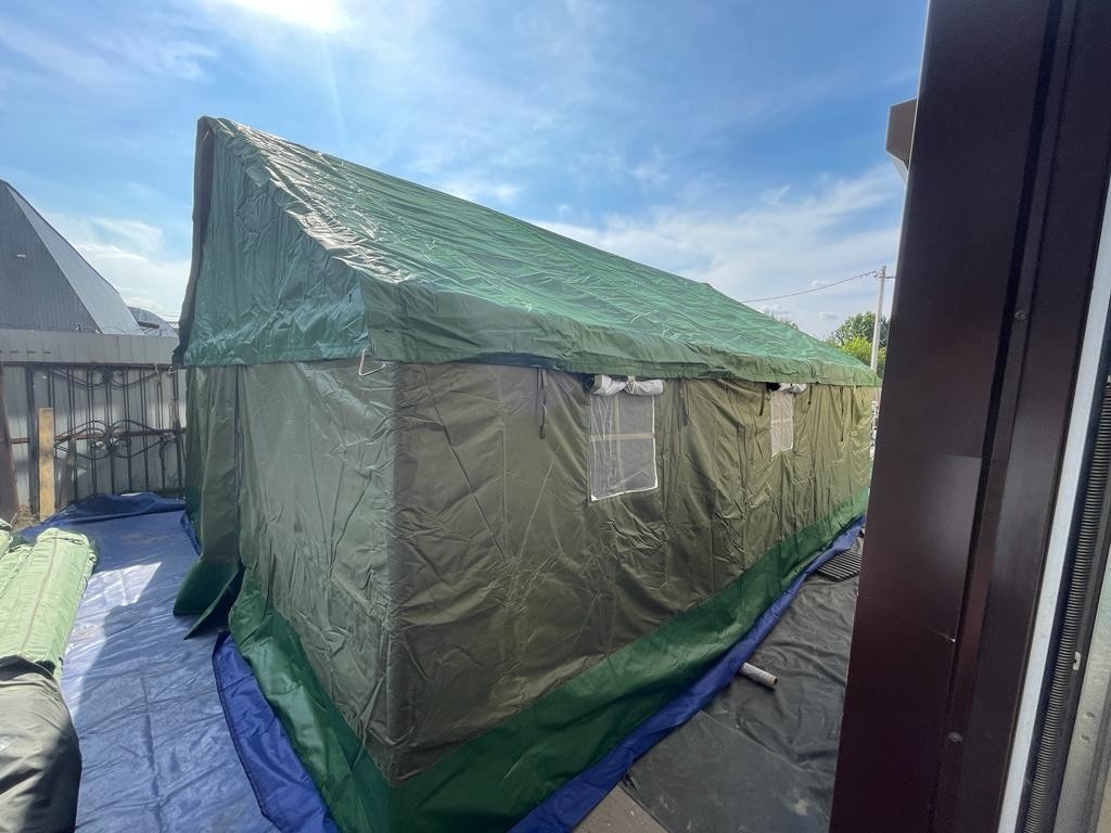 Палатка Каркасная утепленная зеленого цвета 5х6 Палатка Каркасная утепленная зеленого цвета 5х6